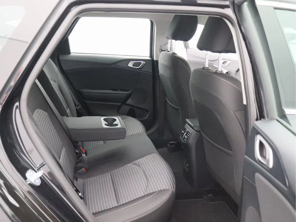 Kia Ceed 1.0 T-GDi DynamicLine uit 2023, foto 19