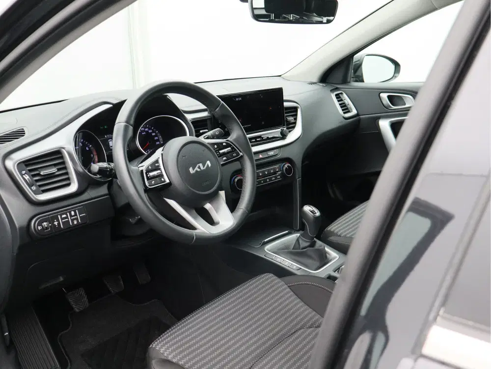 Kia Ceed 1.0 T-GDi DynamicLine uit 2023, foto 5
