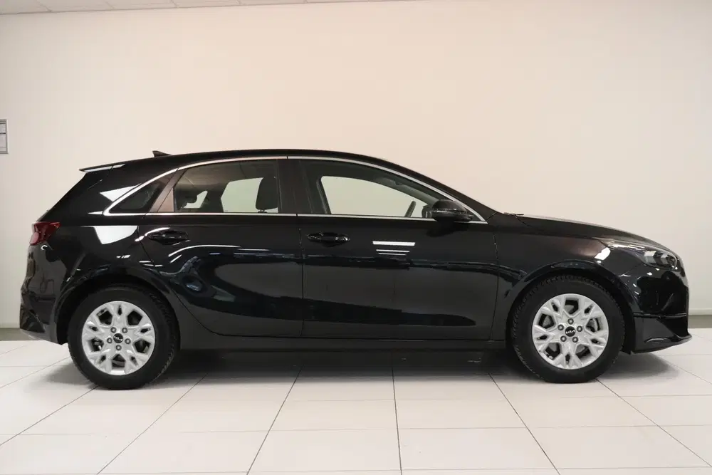 Kia Ceed 1.0 T-GDi MHEV DynamicLine uit 2024, foto 15