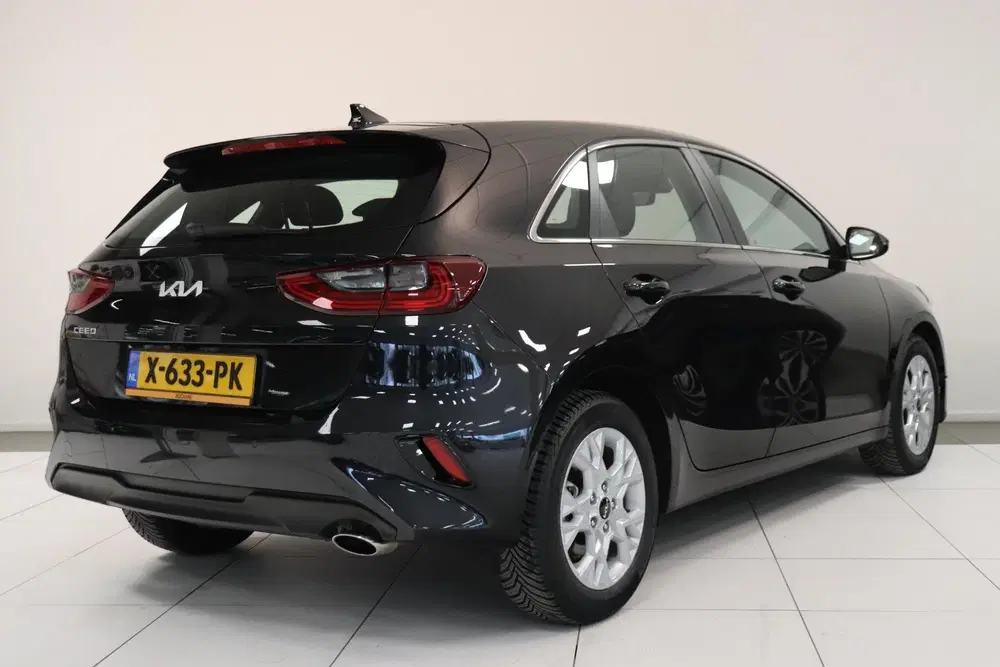 Kia Ceed 1.0 T-GDi MHEV DynamicLine uit 2024, foto 2