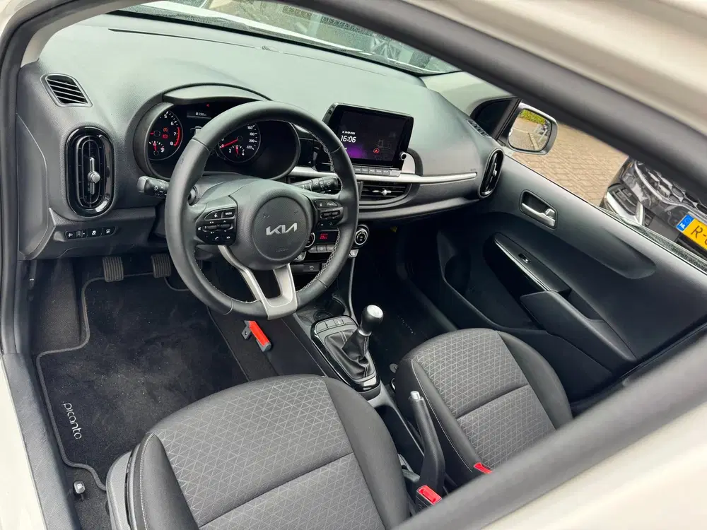 Kia Picanto 1.0 DPi DynamicPlusLine uit 2023, foto 12