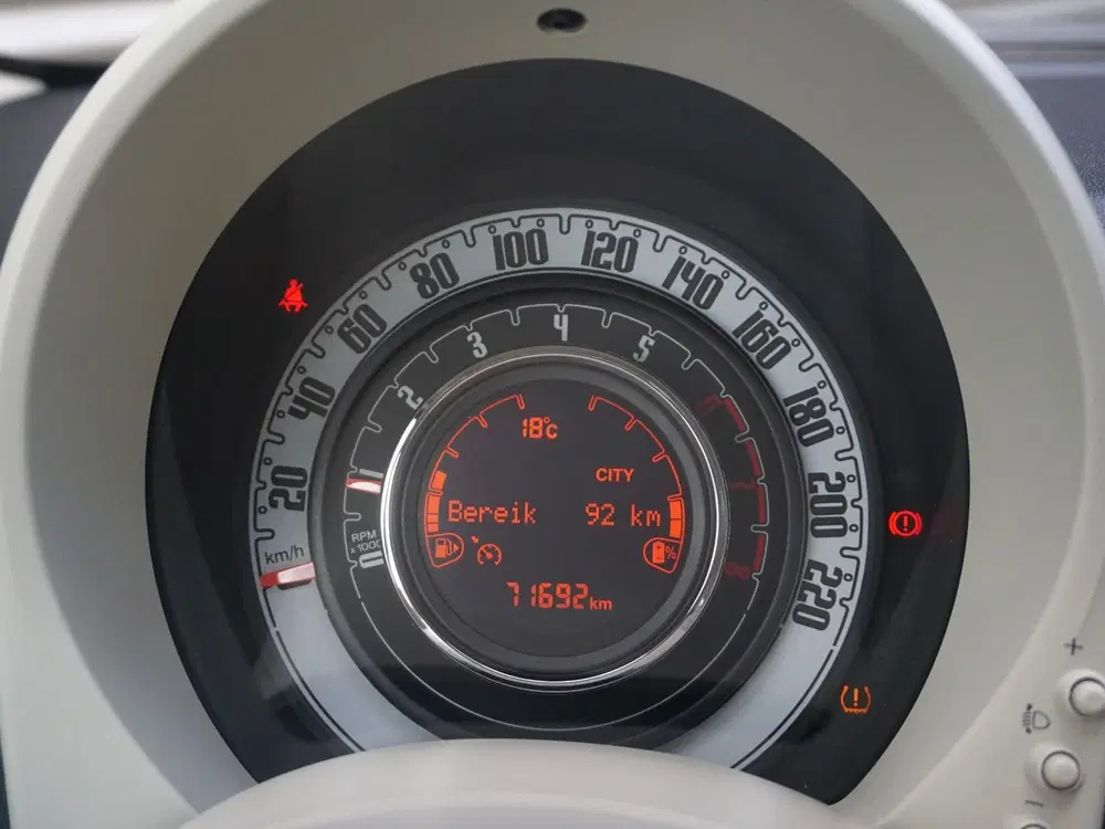 Fiat 500 1.0 Hybrid Lounge uit 2021, foto 14