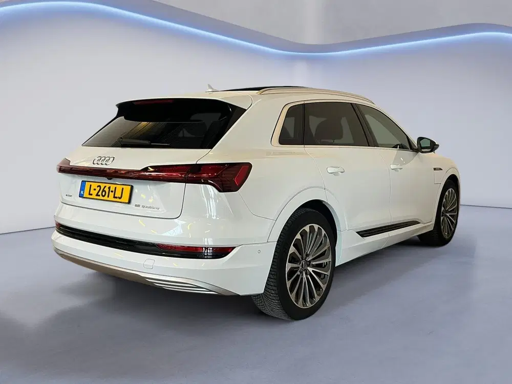 Audi e-tron 55 quattro Business edition Plus 95 kWh uit 2021, foto 2
