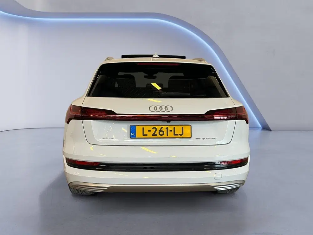 Audi e-tron 55 quattro Business edition Plus 95 kWh uit 2021, foto 8