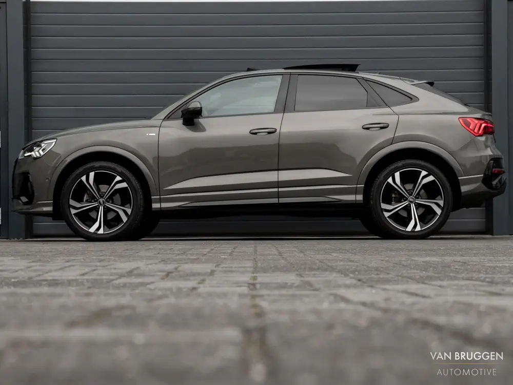Audi Q3 35 TFSI S-Line Pano B&O Camera Keyless Tre uit 2021, foto 12