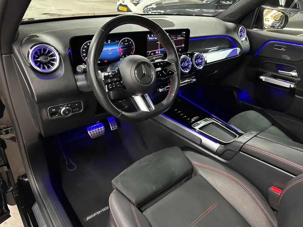 Mercedes-Benz GLB uit 2024, foto 14