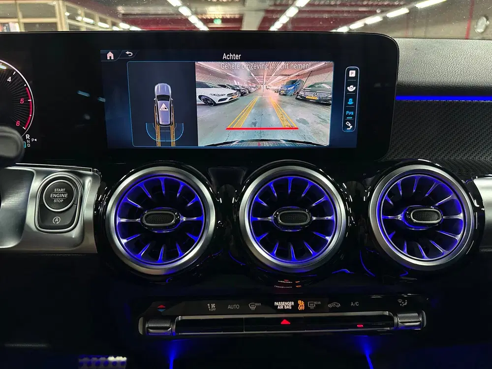 Mercedes-Benz GLB uit 2024, foto 16