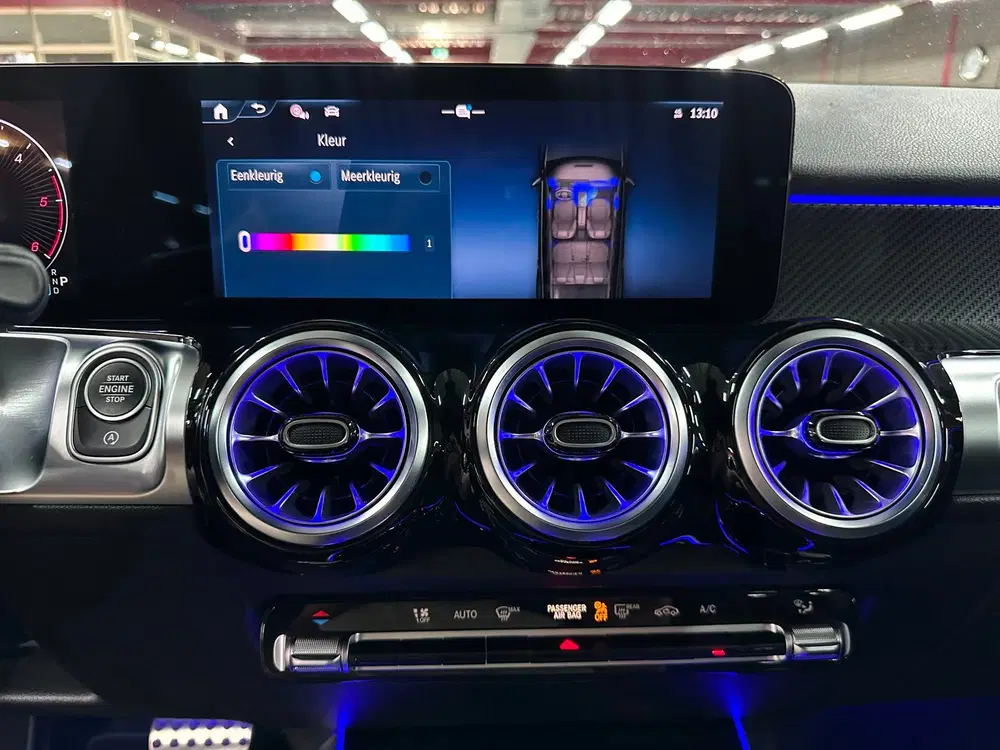 Mercedes-Benz GLB uit 2024, foto 17