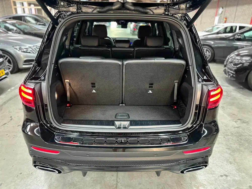 Mercedes-Benz GLB uit 2024, foto 20