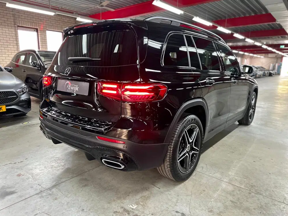 Mercedes-Benz GLB uit 2024, foto 6