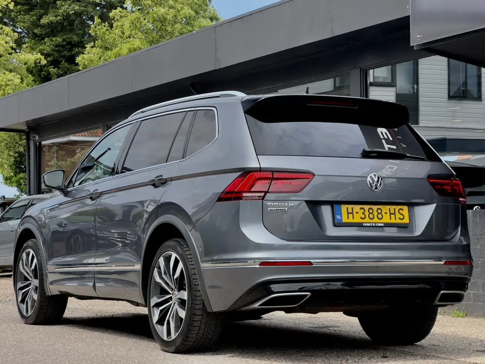 Volkswagen Tiguan Allspace 1.5 TSI AUT7 3X R-LINE.VOL-LEDER uit 2020, foto 3