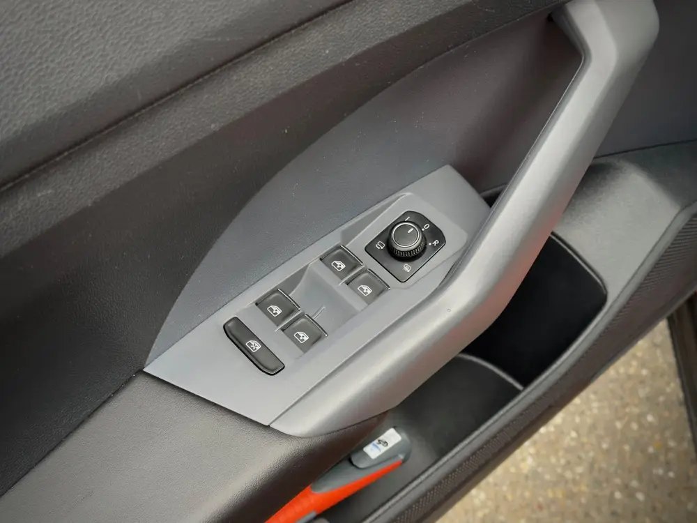 Volkswagen T-Cross 1.0 TSI ORANGE-STYLE EDITION CARPLAY CRUI uit 2019, foto 15