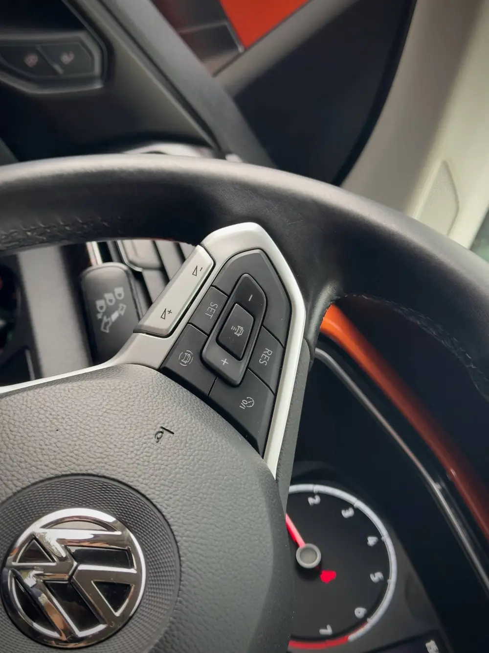 Volkswagen T-Cross 1.0 TSI ORANGE-STYLE EDITION CARPLAY CRUI uit 2019, foto 20