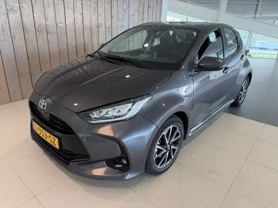 Toyota Yaris 1.5 Hybrid Dynamic (bj 2021 uit 2021