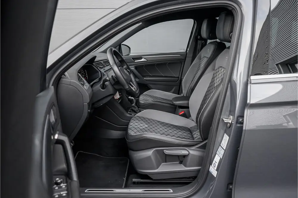 Volkswagen Tiguan 1.4 TSI eHybrid R-Line Business+ ACC Elek uit 2022, foto 4