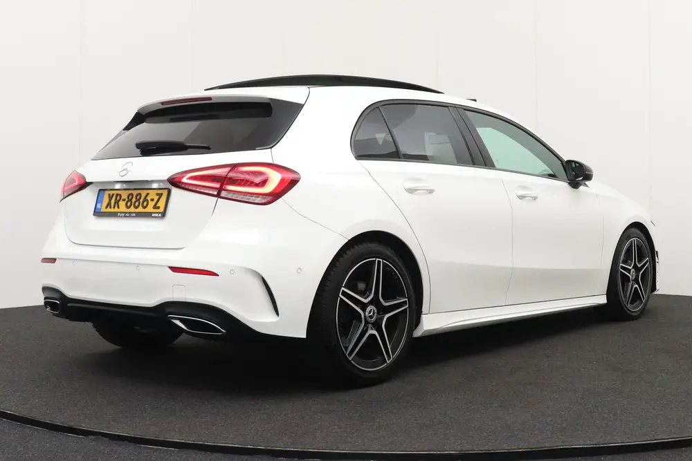 Mercedes-Benz A-Klasse 200 164 PK Aut. AMG Night-Pack Pano-d uit 2019, foto 2