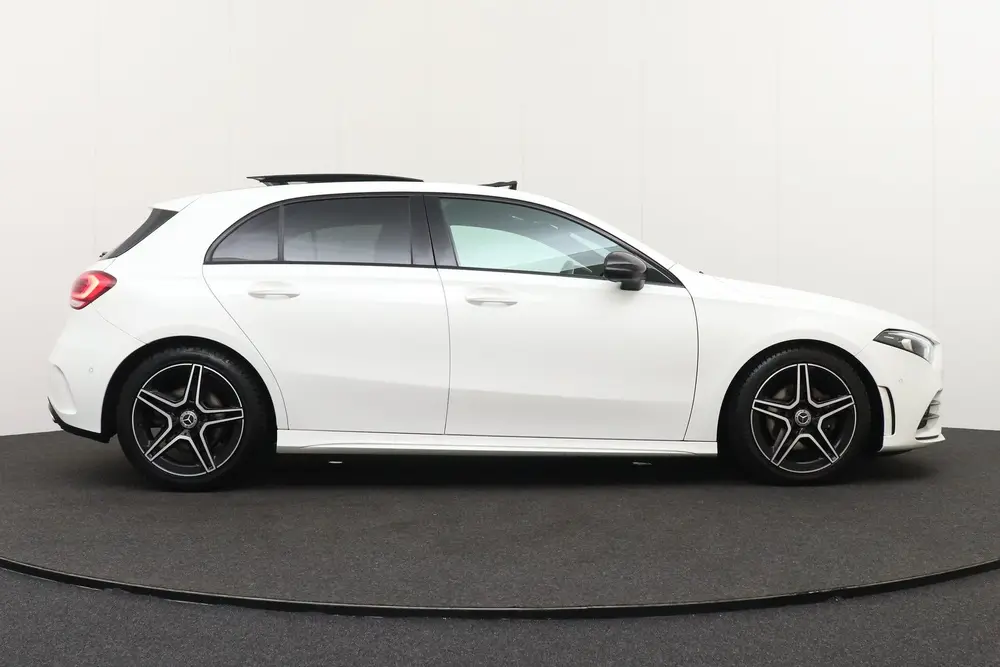 Mercedes-Benz A-Klasse 200 164 PK Aut. AMG Night-Pack Pano-d uit 2019, foto 6