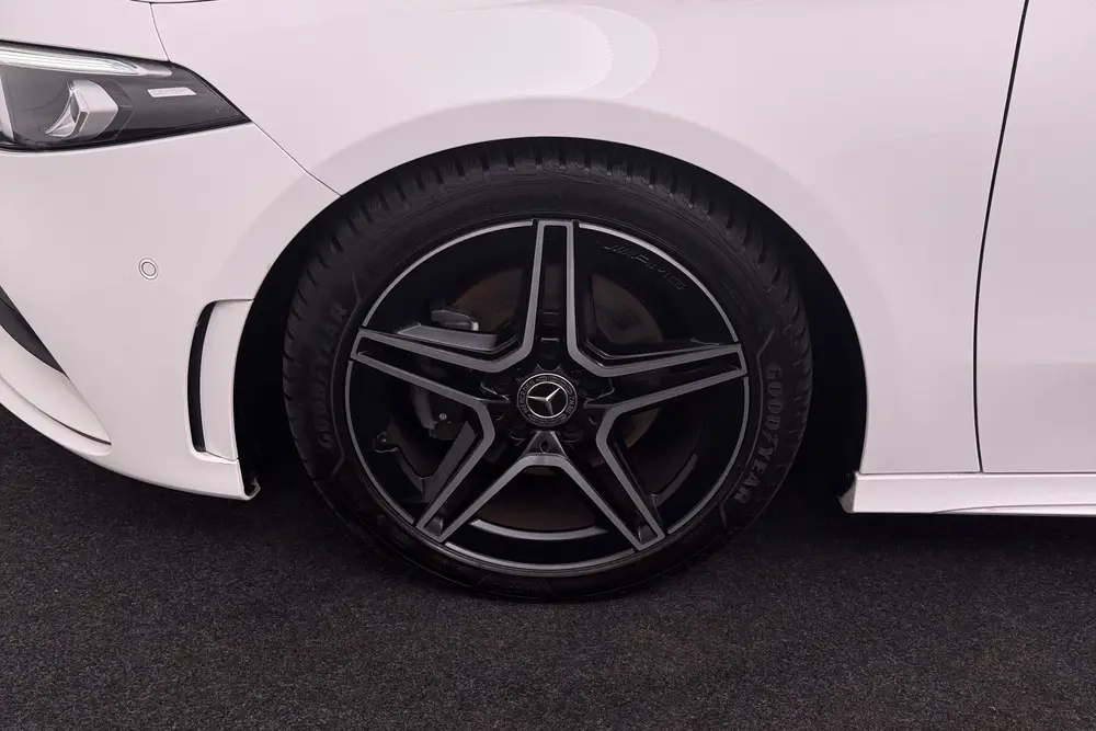 Mercedes-Benz A-Klasse 200 164 PK Aut. AMG Night-Pack Pano-d uit 2019, foto 7