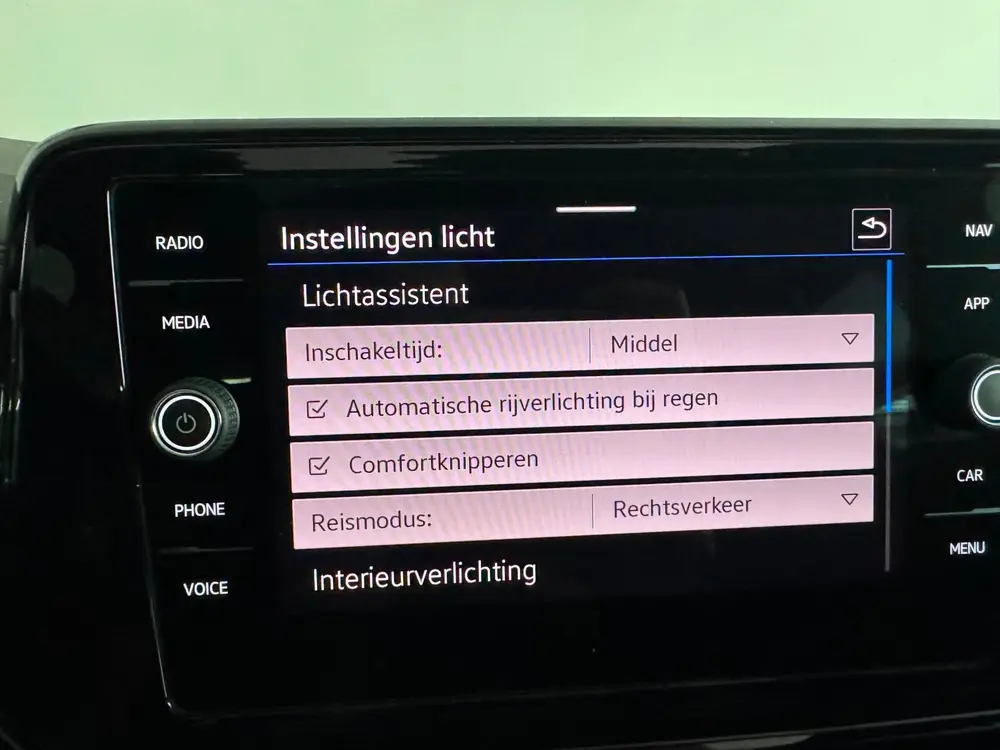 Volkswagen T-Roc 1.5 TSI Life Business Pano|ACC|Lane|Camera| uit 2024, foto 20