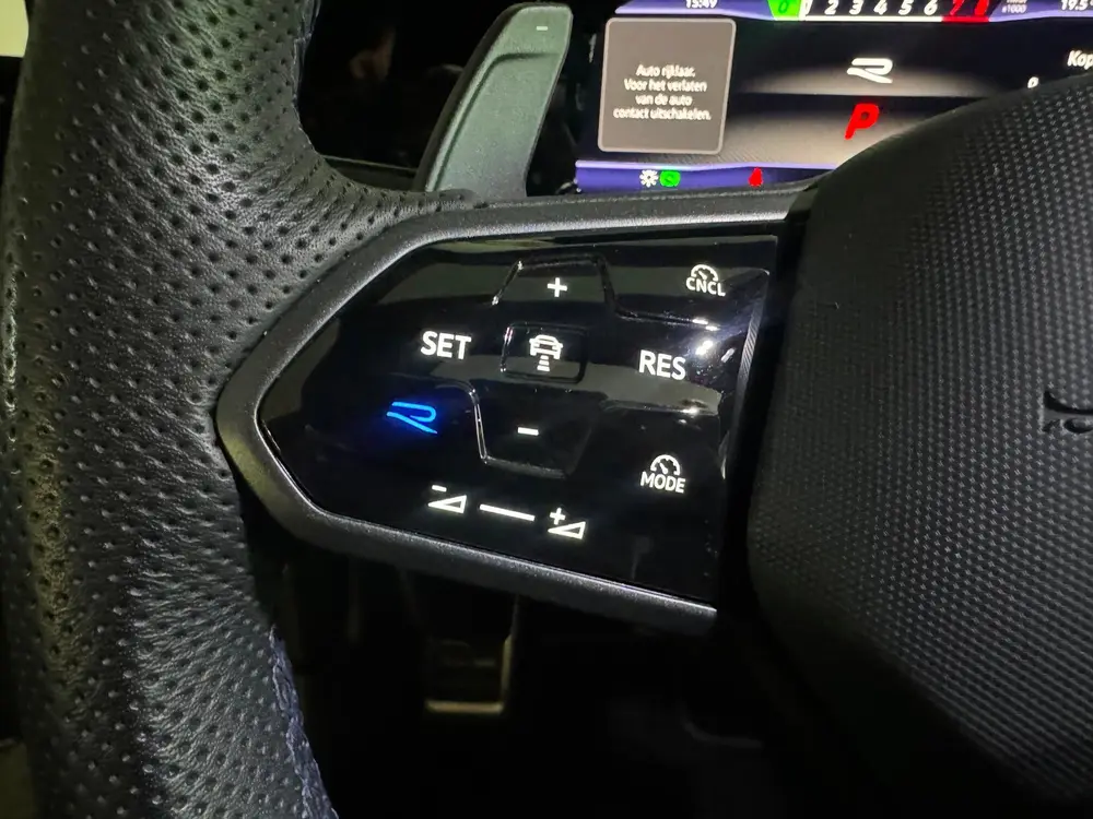 Volkswagen Golf 2.0 TSI 4Motion R Pano|H/K|HuD|Akra|Leer|Mem uit 2024, foto 13