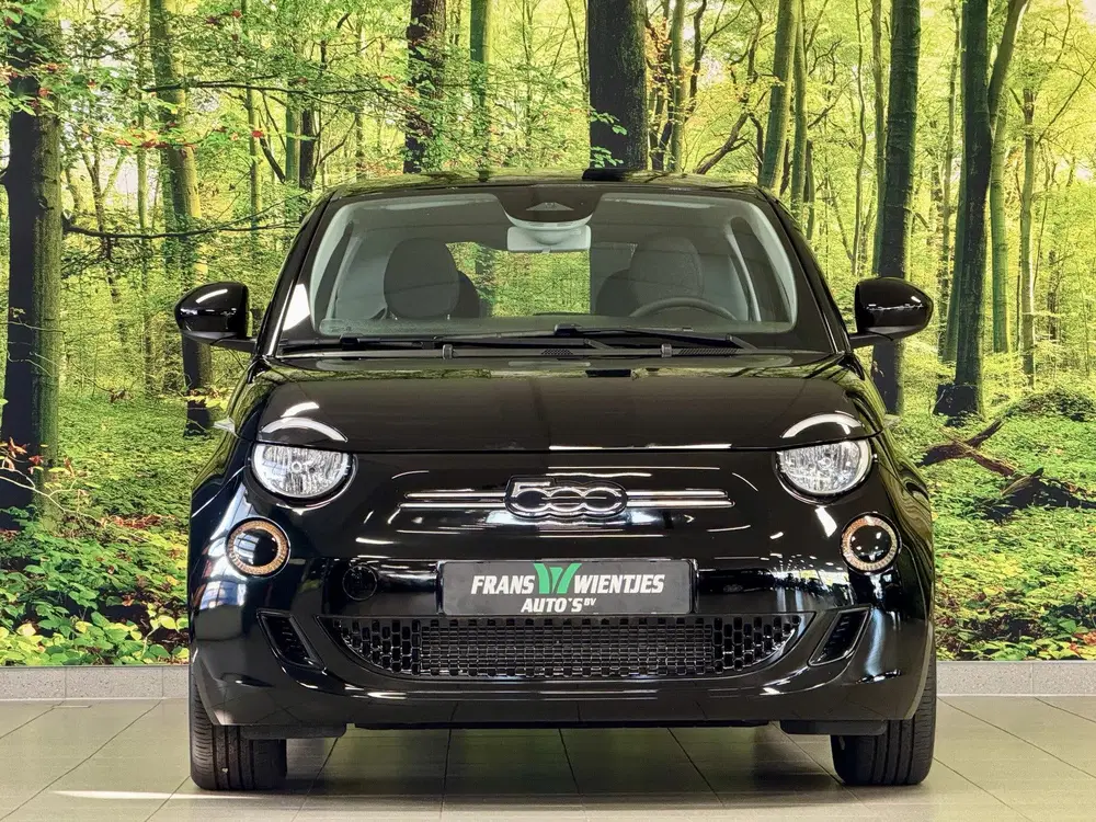 Fiat 500 Icon 42 kWh uit 2022, foto 2