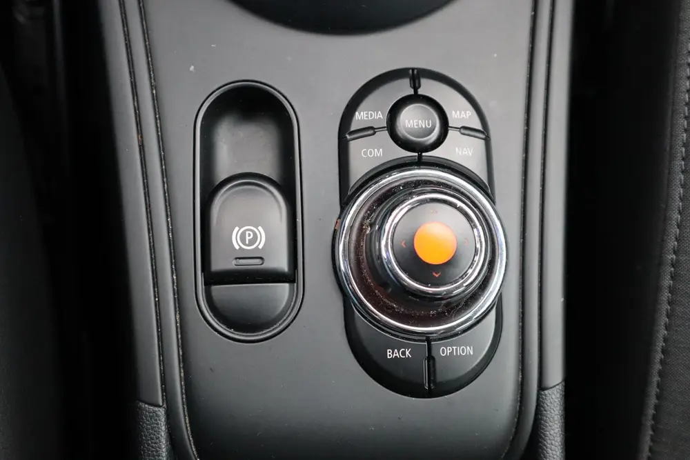 Mini Countryman 1.5 COOPER S E ALL4 PEPPER APPLE CARPLAY|NAV uit 2019, foto 17