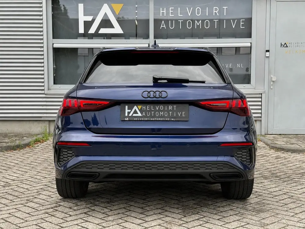 Audi A3 45 TFSI e S edit Competition uit 2022, foto 10