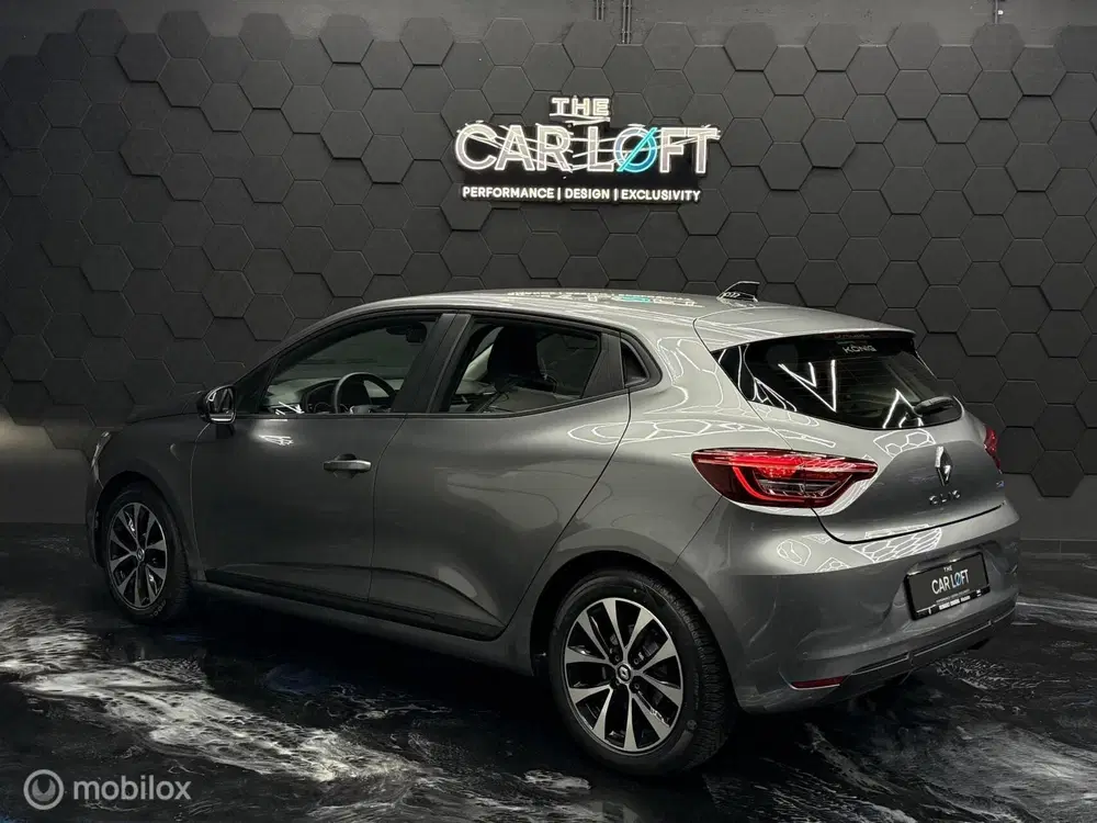 Renault Clio 1.6 E-Tech Hybrid uit 2023, foto 3