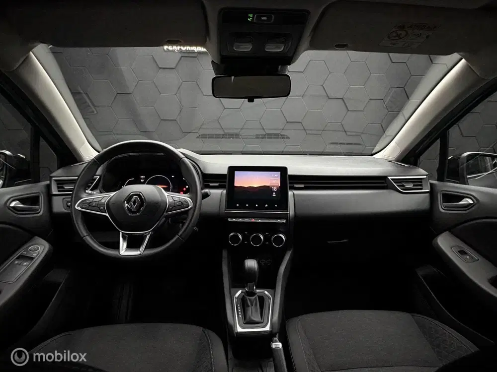 Renault Clio 1.6 E-Tech Hybrid uit 2023, foto 9