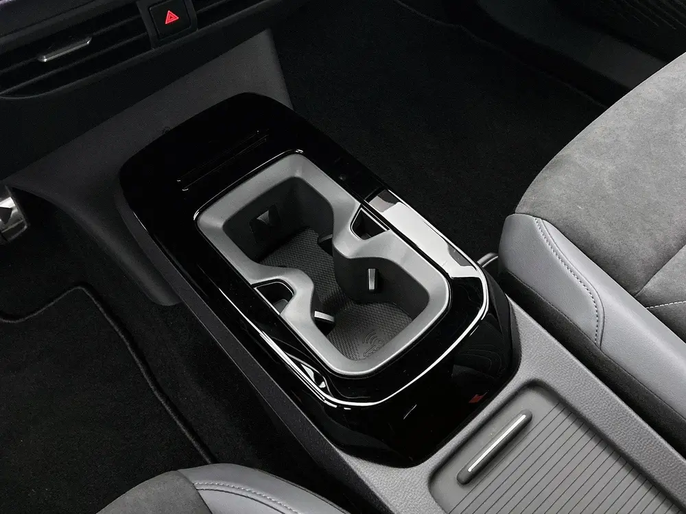Volkswagen ID.4 Pro Limited Edition 77 kWh 286 PK | Trekhaak uit 2026, foto 8
