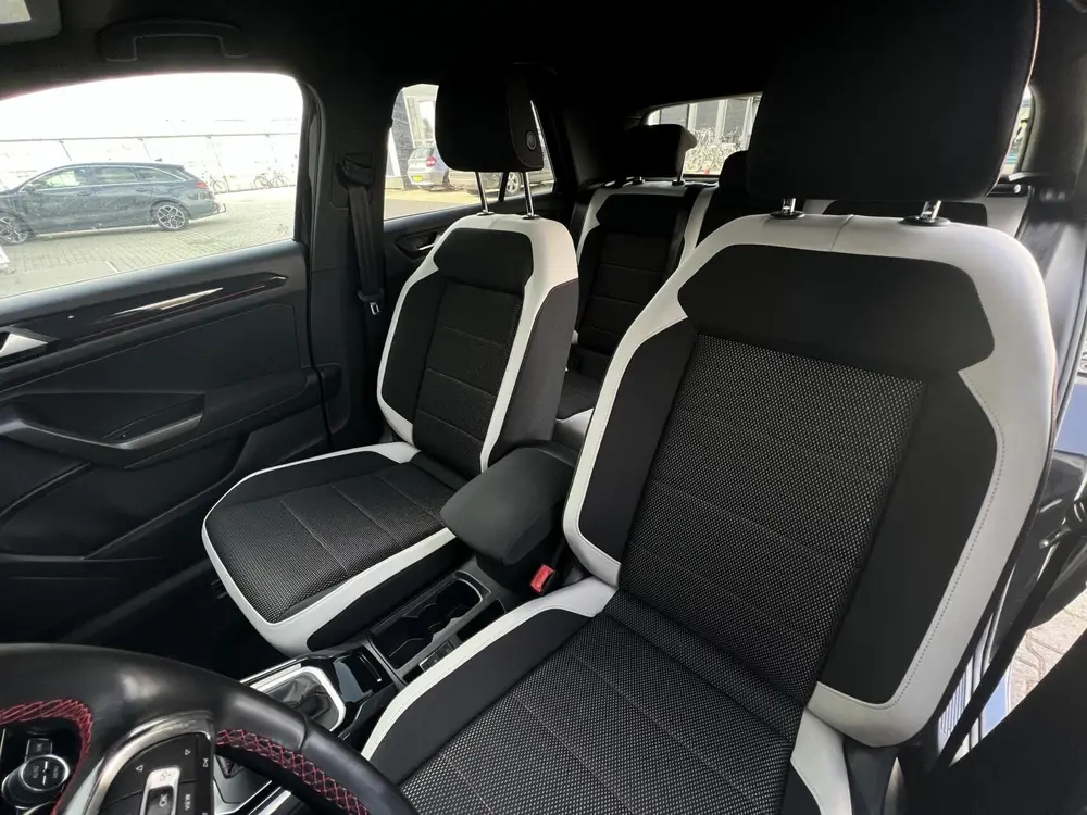 Volkswagen T-Roc 1.5 TSI Sport Business | R | DSG-7 | DEALER uit 2019, foto 20