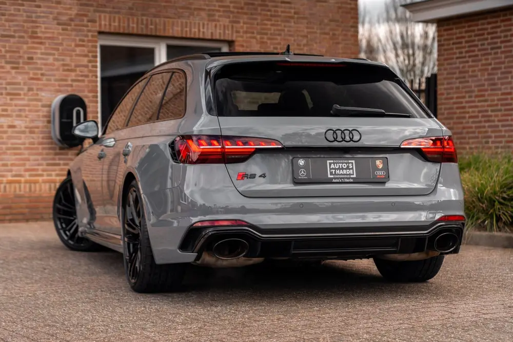 Audi RS4 2.9 TFSI Quattro uit 2021, foto 2