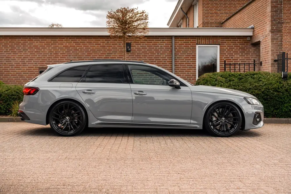 Audi RS4 2.9 TFSI Quattro uit 2021, foto 4