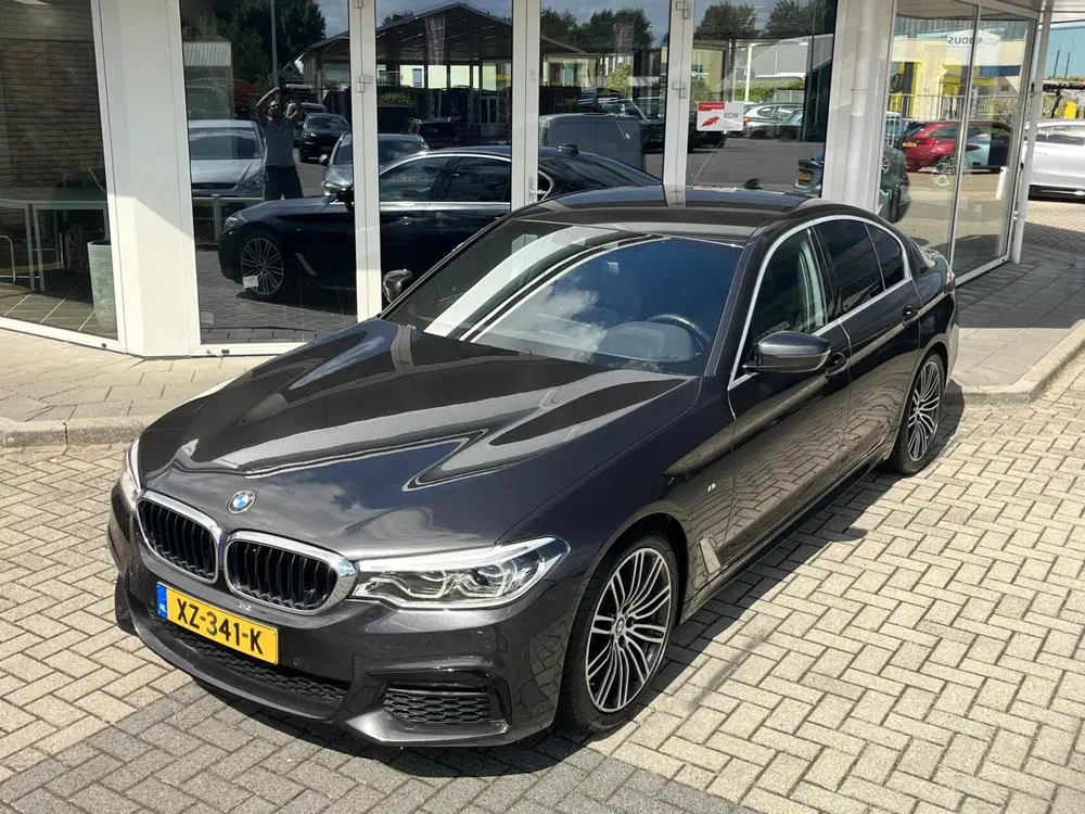 BMW 5-serie 520i M-SPORT NL AUTO NAPPA+MEMORY+19INCH N uit 2019, foto 13