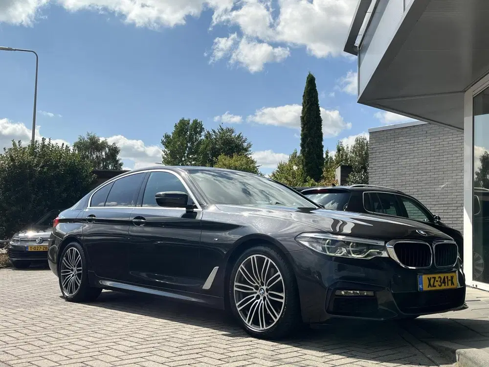 BMW 5-serie 520i M-SPORT NL AUTO NAPPA+MEMORY+19INCH N uit 2019, foto 5
