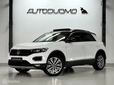 Volkswagen T-Roc 1.5 TSI United | Pano | Black Style | Stoel uit 2021