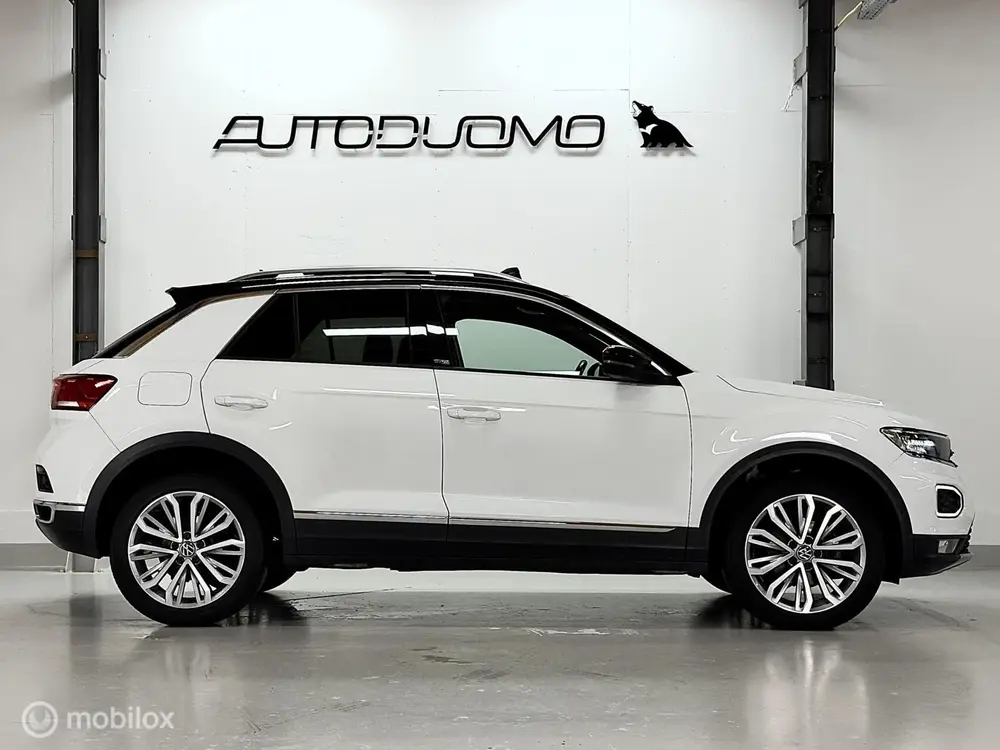 Volkswagen T-Roc 1.5 TSI United | Pano | Black Style | Stoel uit 2021, foto 11