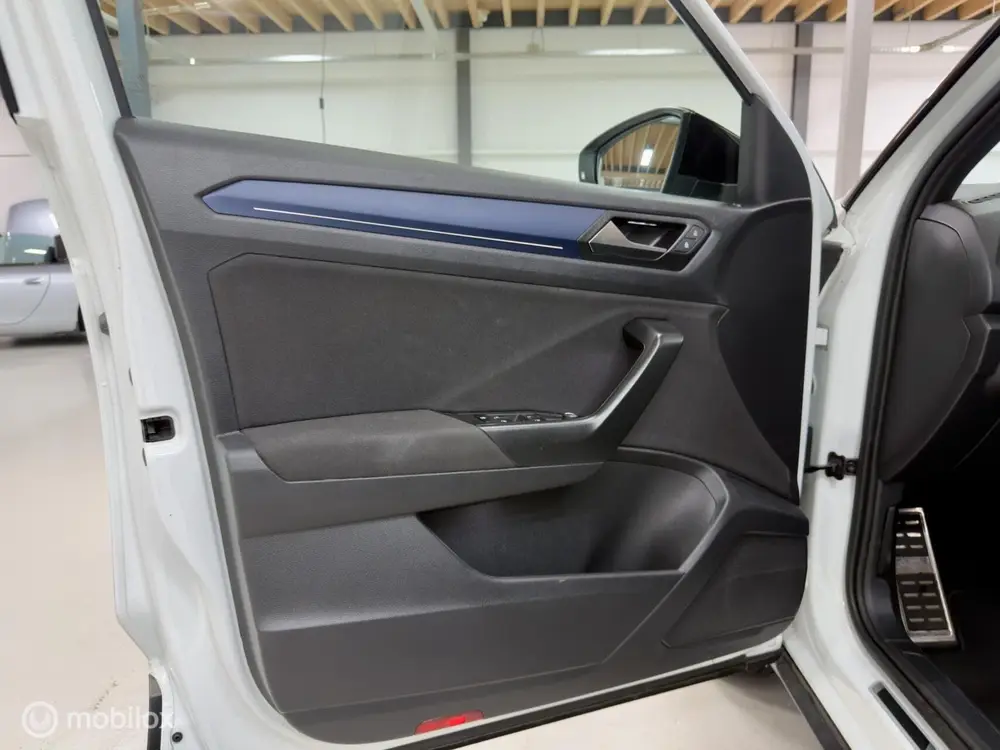 Volkswagen T-Roc 1.5 TSI United | Pano | Black Style | Stoel uit 2021, foto 12