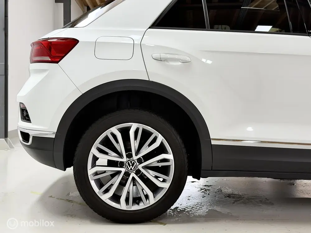 Volkswagen T-Roc 1.5 TSI United | Pano | Black Style | Stoel uit 2021, foto 16
