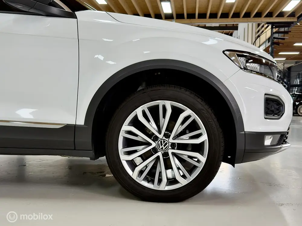 Volkswagen T-Roc 1.5 TSI United | Pano | Black Style | Stoel uit 2021, foto 17