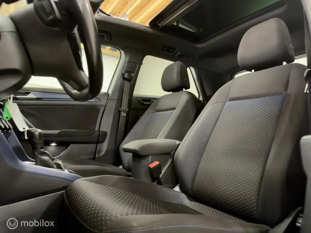 Volkswagen T-Roc 1.5 TSI United | Pano | Black Style | Stoel uit 2021, foto 4