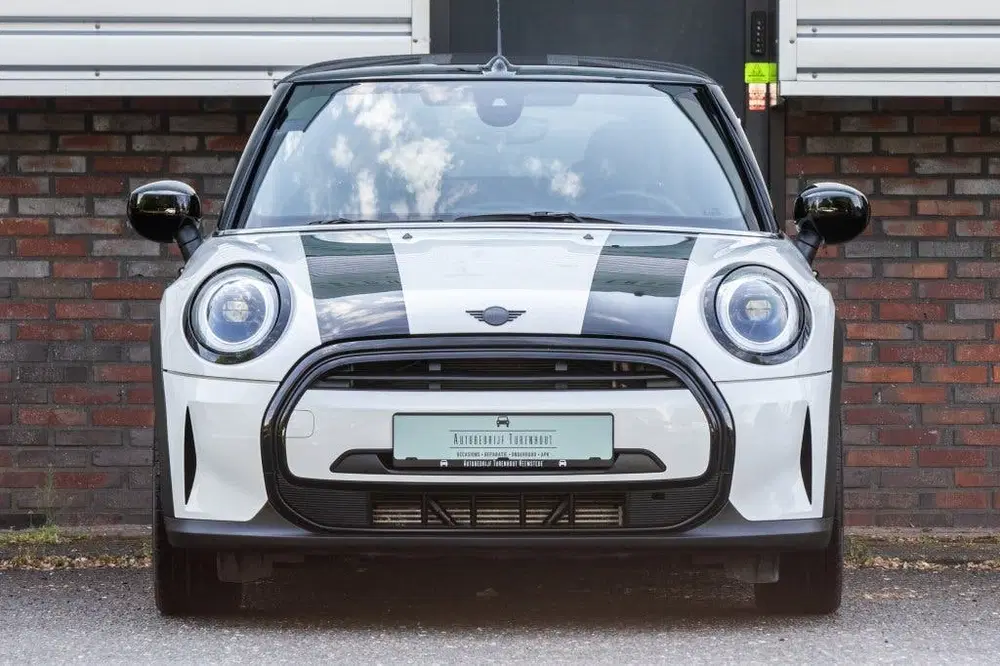 Mini Cabrio Cooper Classic Trim (bj 2023 uit 2023