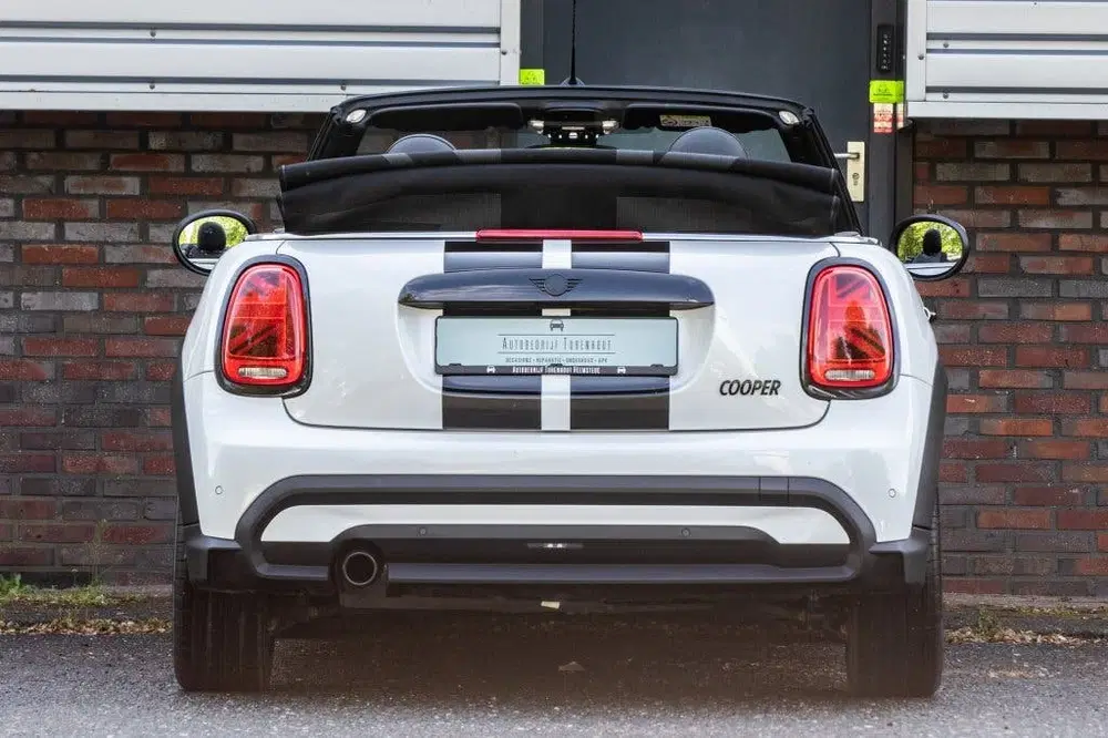 Mini Cabrio Cooper Classic Trim (bj 2023 uit 2023, foto 5