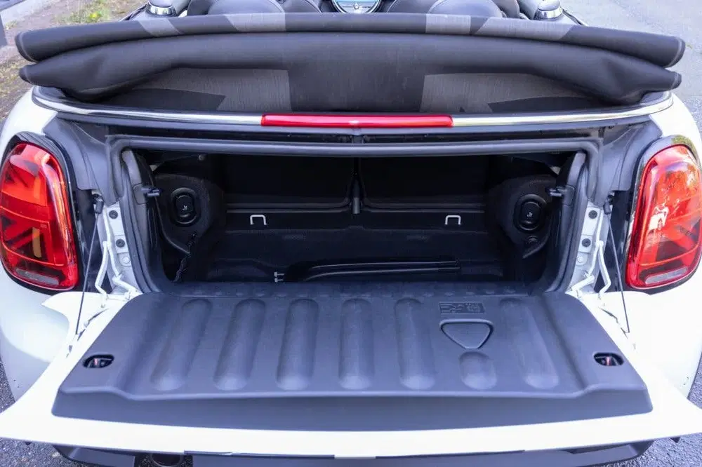 Mini Cabrio Cooper Classic Trim (bj 2023 uit 2023, foto 6