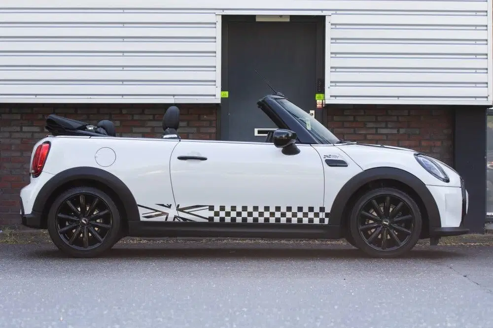 Mini Cabrio Cooper Classic Trim (bj 2023 uit 2023, foto 9