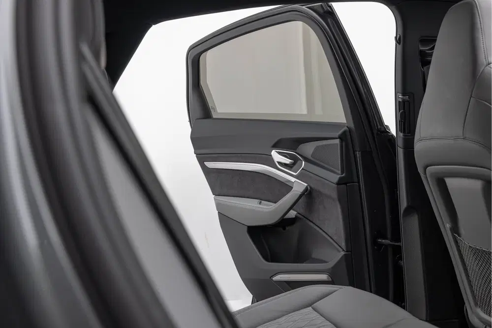 Audi Q8 SQ8 503pk Quattro 115 kWh Pano S-st uit 2024, foto 12