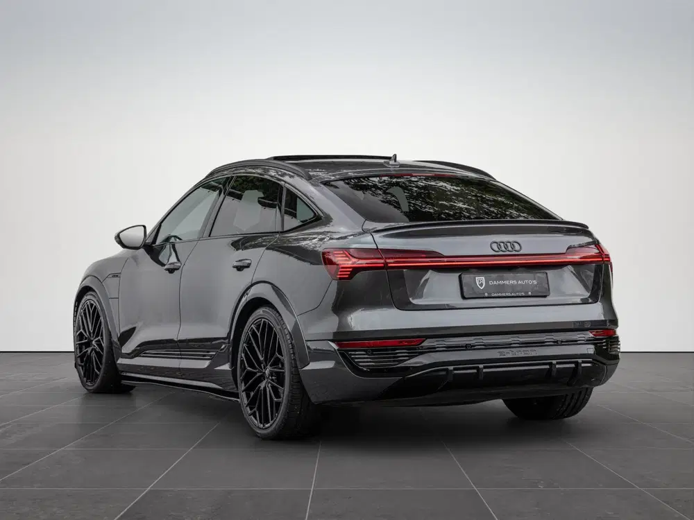 Audi Q8 SQ8 503pk Quattro 115 kWh Pano S-st uit 2024, foto 2