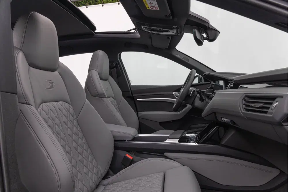 Audi Q8 SQ8 503pk Quattro 115 kWh Pano S-st uit 2024, foto 4