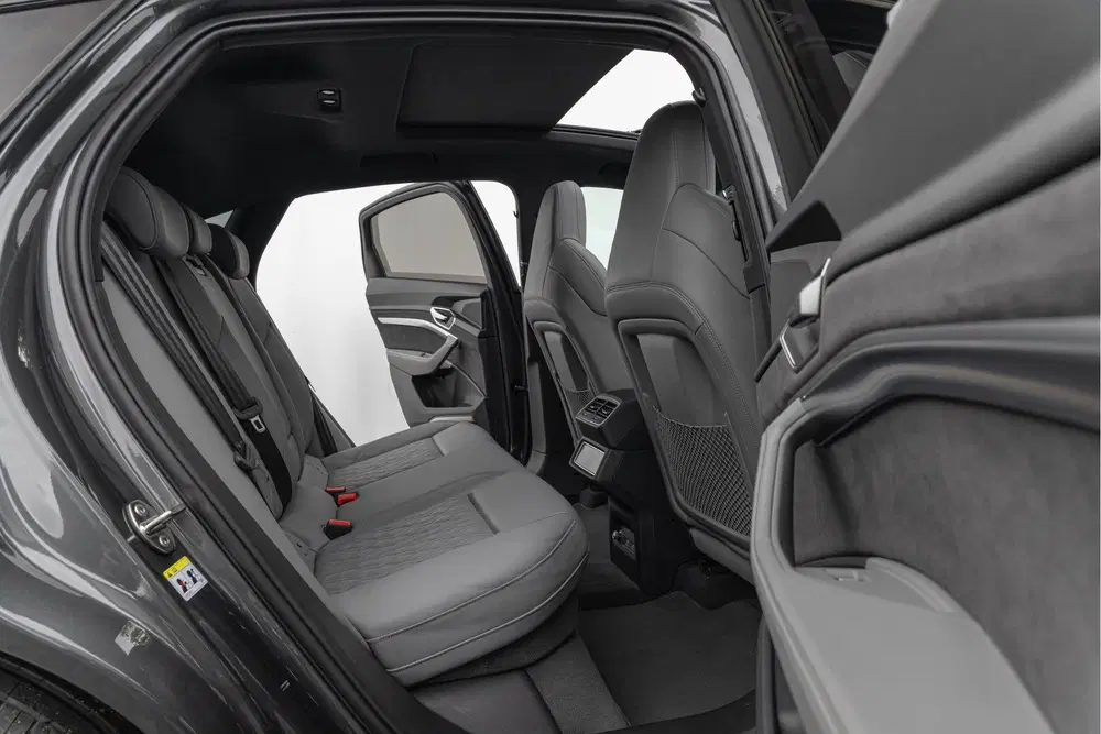 Audi Q8 SQ8 503pk Quattro 115 kWh Pano S-st uit 2024, foto 6