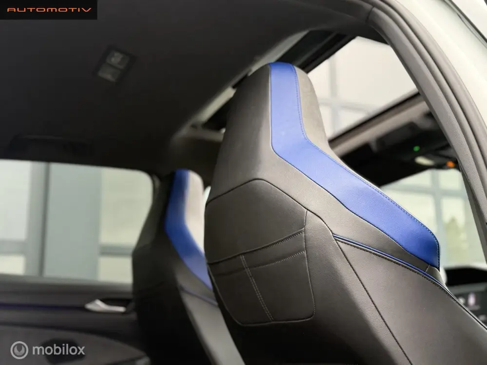 Volkswagen Golf 2.0 TSI R 4Motion PANO / AKRA / IQ-light / H uit 2021, foto 14